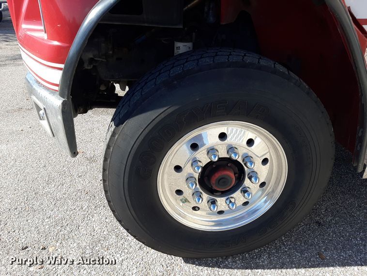 image for item LX9830 2000 Freightliner FL80  pumper fire truck