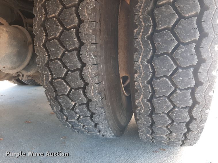 image for item LX9830 2000 Freightliner FL80  pumper fire truck