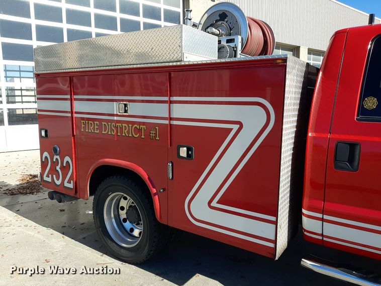 image for item LX9831 2013 Ford F550 Super Duty  Crew Cab rescue vehicle