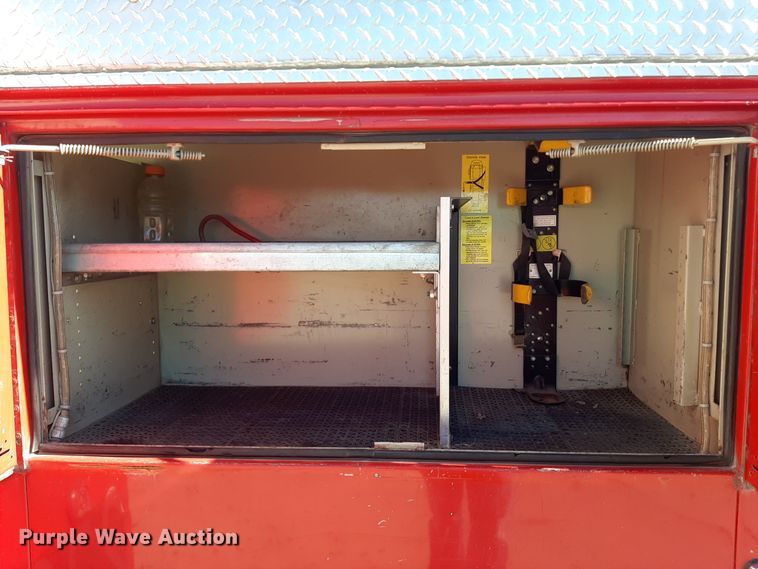 image for item LX9831 2013 Ford F550 Super Duty  Crew Cab rescue vehicle