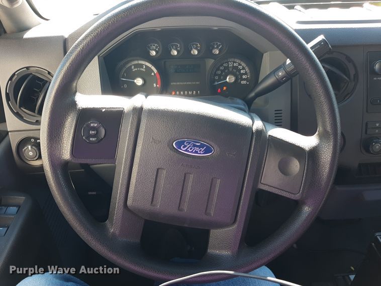 image for item LX9831 2013 Ford F550 Super Duty  Crew Cab rescue vehicle