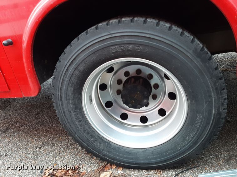 image for item LX9831 2013 Ford F550 Super Duty  Crew Cab rescue vehicle