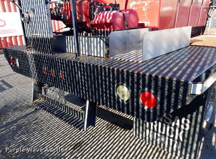 image for item LX9832 1992 Ford F350  brush fire truck