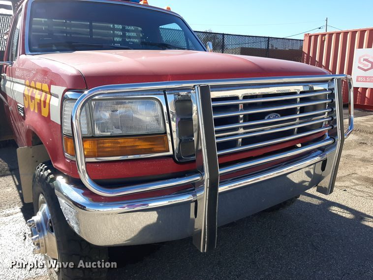 image for item LX9832 1992 Ford F350  brush fire truck