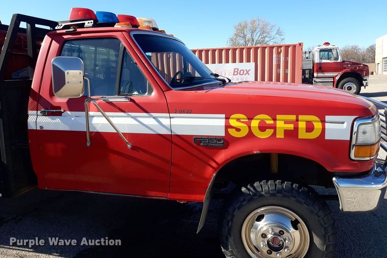 image for item LX9832 1992 Ford F350  brush fire truck