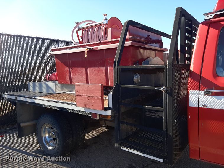 image for item LX9832 1992 Ford F350  brush fire truck