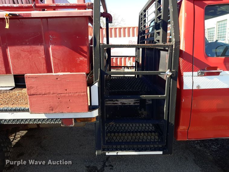 image for item LX9832 1992 Ford F350  brush fire truck