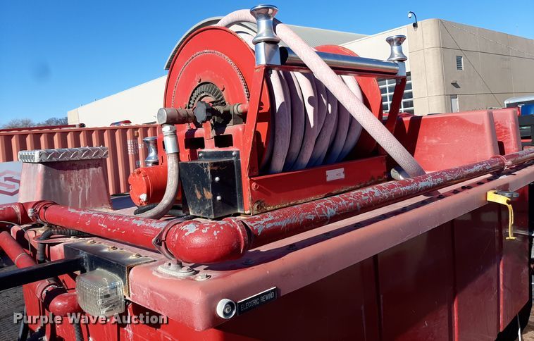 image for item LX9832 1992 Ford F350  brush fire truck