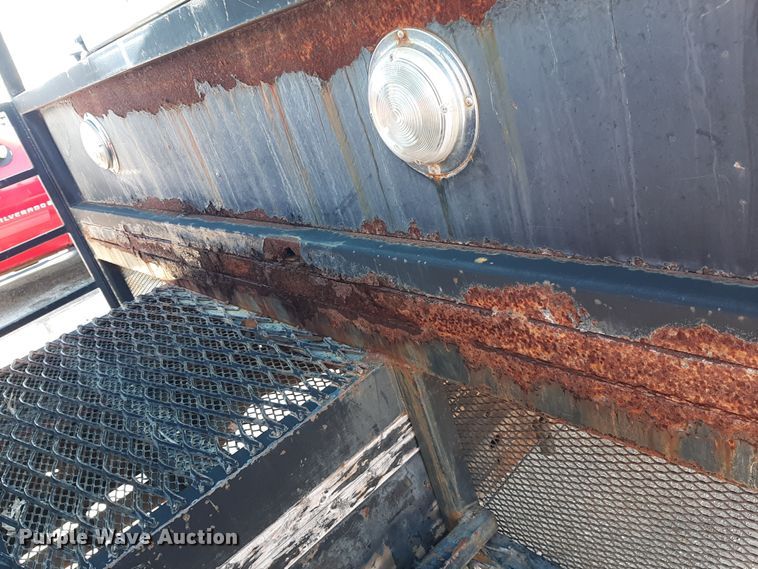 image for item LX9832 1992 Ford F350  brush fire truck