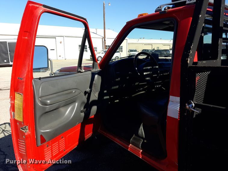 image for item LX9832 1992 Ford F350  brush fire truck