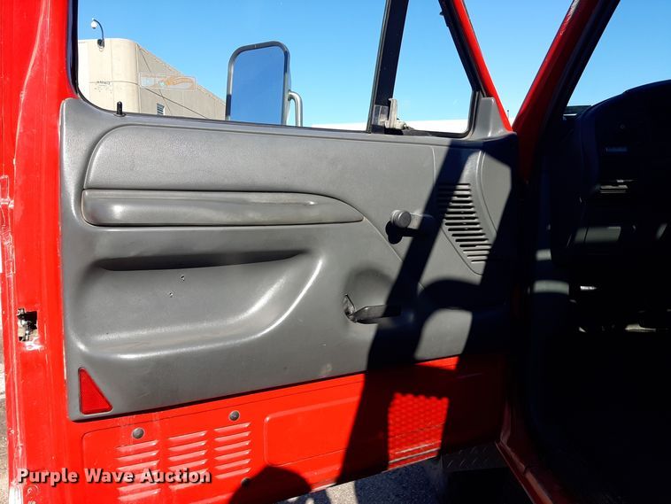 image for item LX9832 1992 Ford F350  brush fire truck