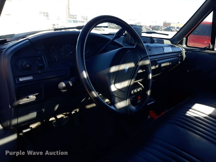 image for item LX9832 1992 Ford F350  brush fire truck