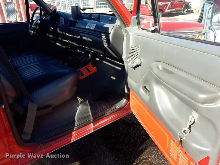 image for item LX9832 1992 Ford F350  brush fire truck