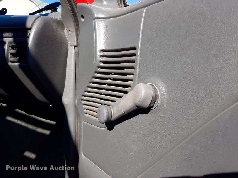 image for item LX9832 1992 Ford F350  brush fire truck