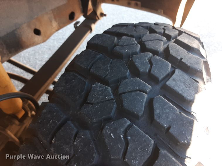 image for item LX9832 1992 Ford F350  brush fire truck