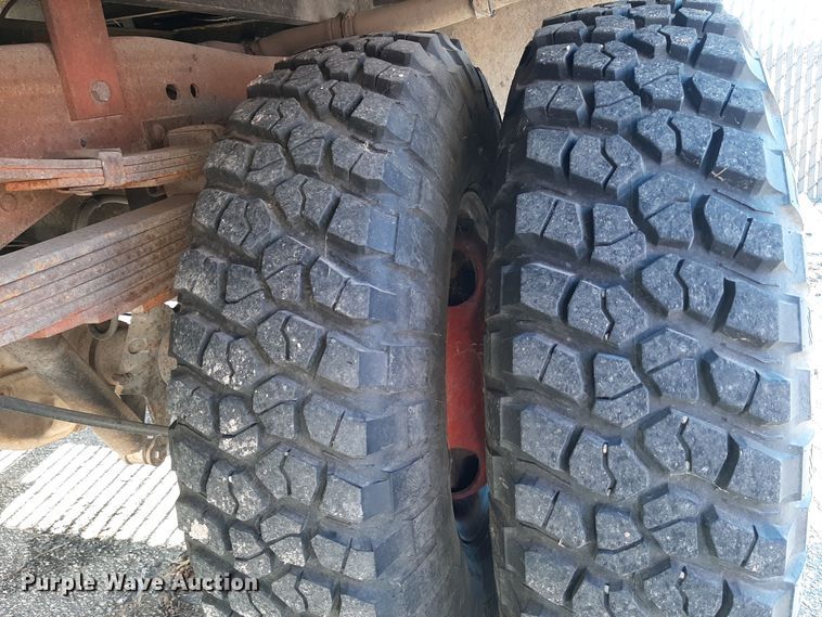 image for item LX9832 1992 Ford F350  brush fire truck