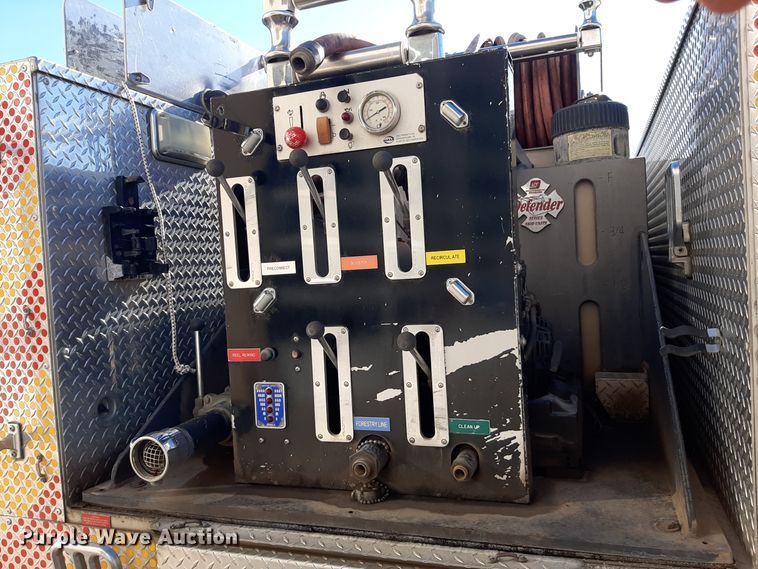 image for item LX9833 2010 Ford F550 Super Duty  Crew Cab rescue vehicle