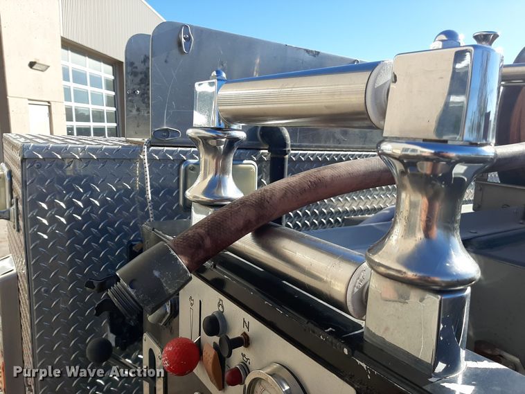 image for item LX9833 2010 Ford F550 Super Duty  Crew Cab rescue vehicle