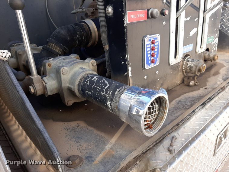 image for item LX9833 2010 Ford F550 Super Duty  Crew Cab rescue vehicle