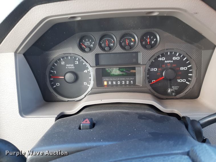 image for item LX9833 2010 Ford F550 Super Duty  Crew Cab rescue vehicle