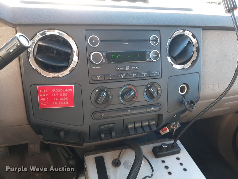 image for item LX9833 2010 Ford F550 Super Duty  Crew Cab rescue vehicle