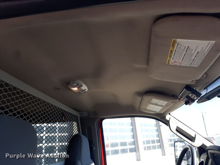 image for item LX9833 2010 Ford F550 Super Duty  Crew Cab rescue vehicle