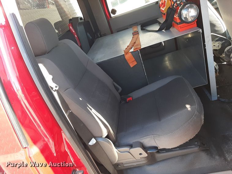 image for item LX9833 2010 Ford F550 Super Duty  Crew Cab rescue vehicle