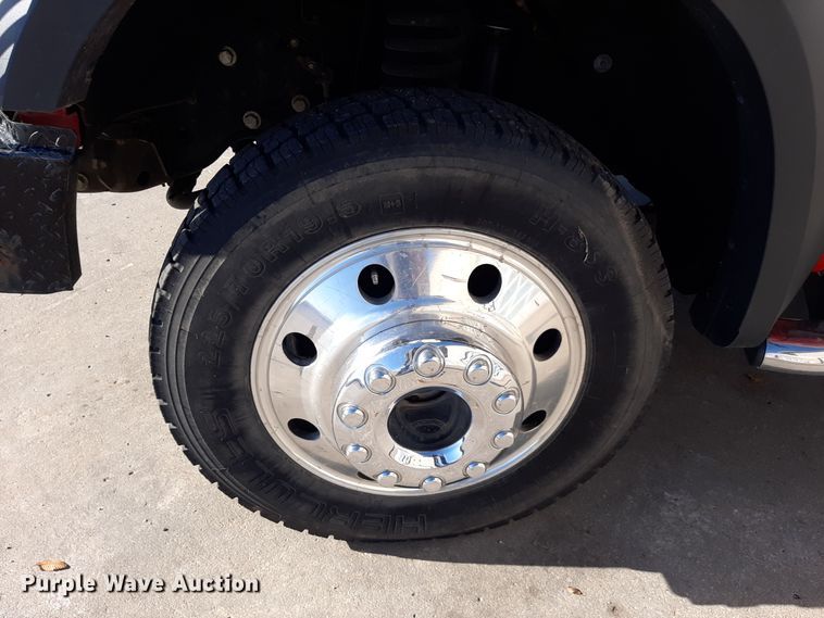 image for item LX9833 2010 Ford F550 Super Duty  Crew Cab rescue vehicle