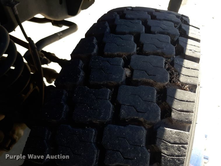 image for item LX9833 2010 Ford F550 Super Duty  Crew Cab rescue vehicle