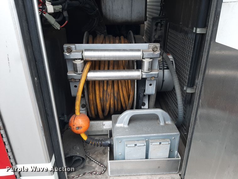 image for item LX9881 2007 Sutphen SL-75  Quint fire truck