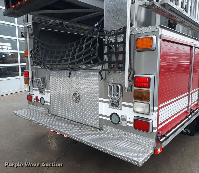 image for item LX9881 2007 Sutphen SL-75  Quint fire truck