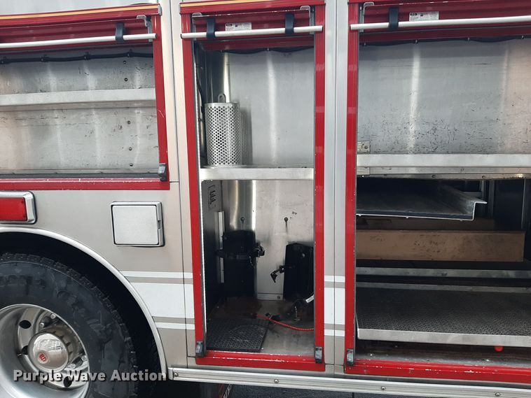 image for item LX9881 2007 Sutphen SL-75  Quint fire truck