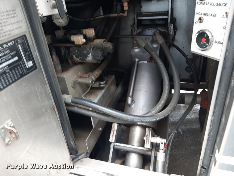 image for item LX9881 2007 Sutphen SL-75  Quint fire truck