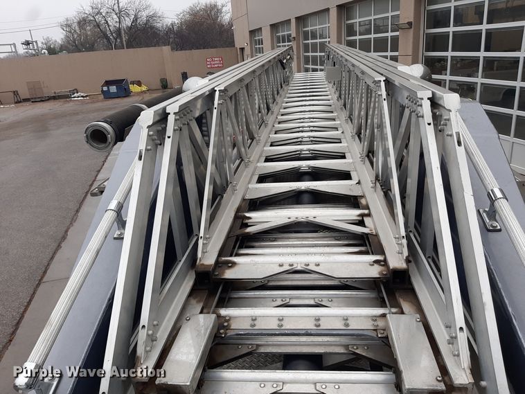 image for item LX9881 2007 Sutphen SL-75  Quint fire truck