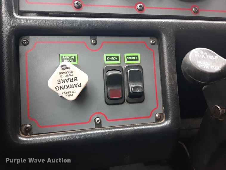 image for item LX9881 2007 Sutphen SL-75  Quint fire truck