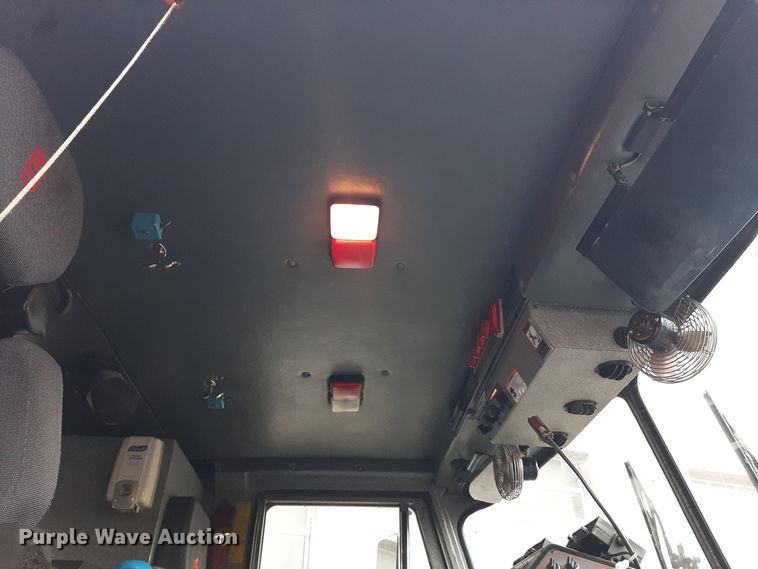 image for item LX9881 2007 Sutphen SL-75  Quint fire truck