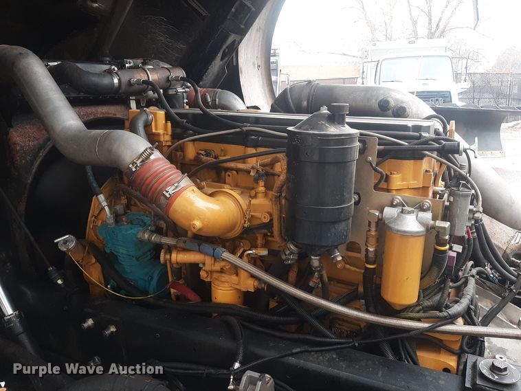 image for item LX9881 2007 Sutphen SL-75  Quint fire truck