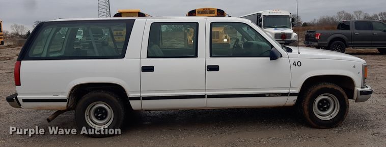 image for item LX9884 1999 Chevrolet Suburban C1500  SUV
