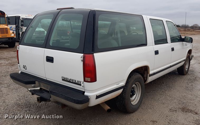 image for item LX9884 1999 Chevrolet Suburban C1500  SUV