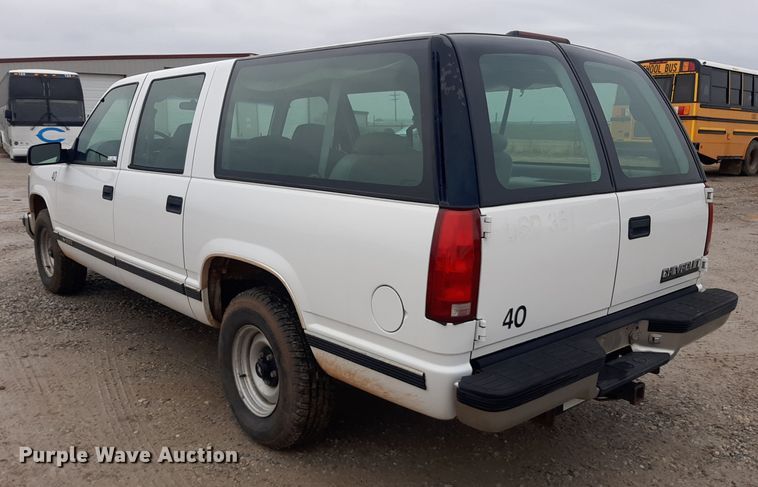 image for item LX9884 1999 Chevrolet Suburban C1500  SUV