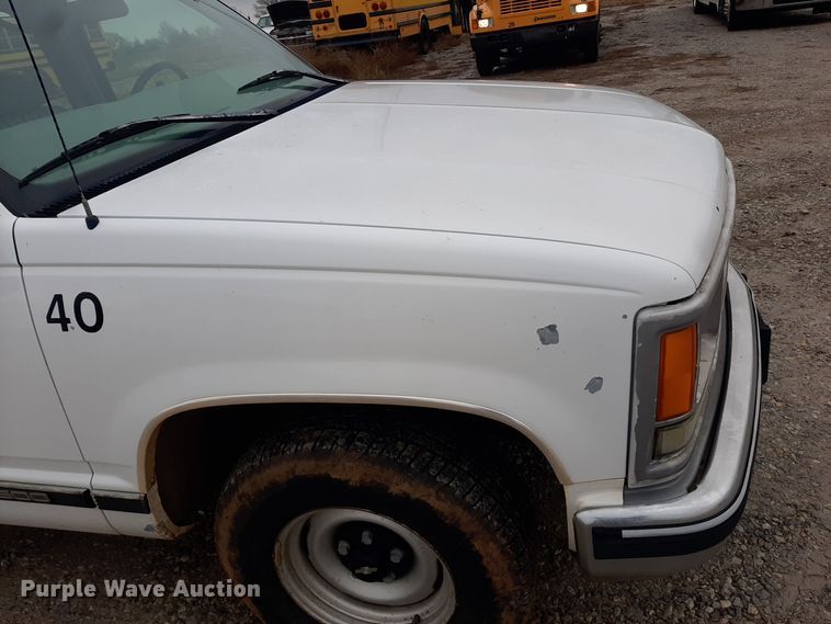 image for item LX9884 1999 Chevrolet Suburban C1500  SUV