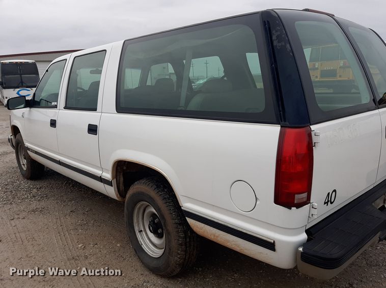 image for item LX9884 1999 Chevrolet Suburban C1500  SUV