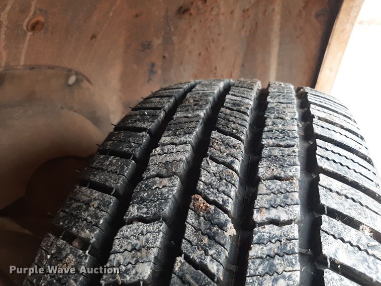 image for item LX9884 1999 Chevrolet Suburban C1500  SUV