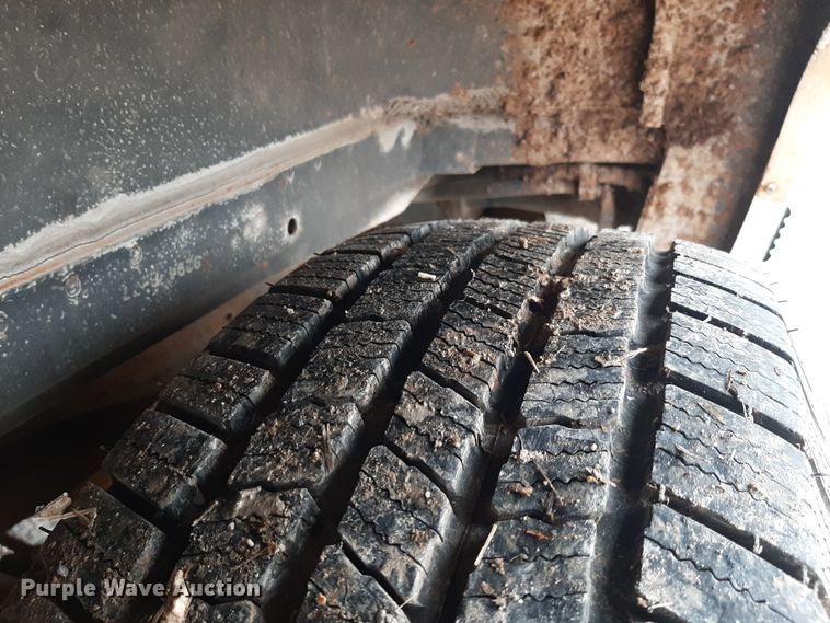 image for item LX9884 1999 Chevrolet Suburban C1500  SUV