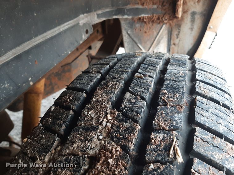 image for item LX9884 1999 Chevrolet Suburban C1500  SUV