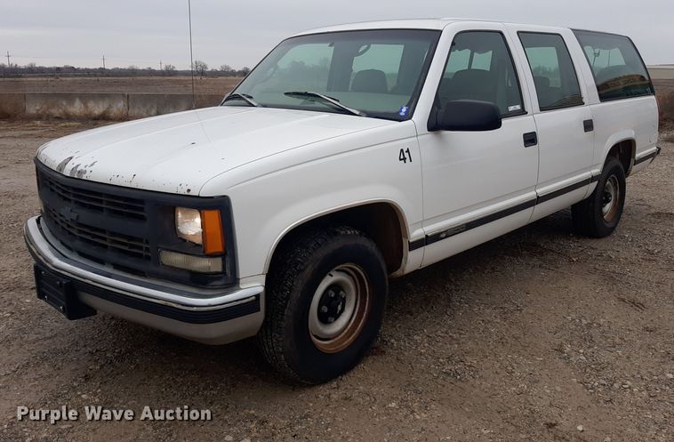 image for item LX9885 1999 Chevrolet Suburban 1500  SUV