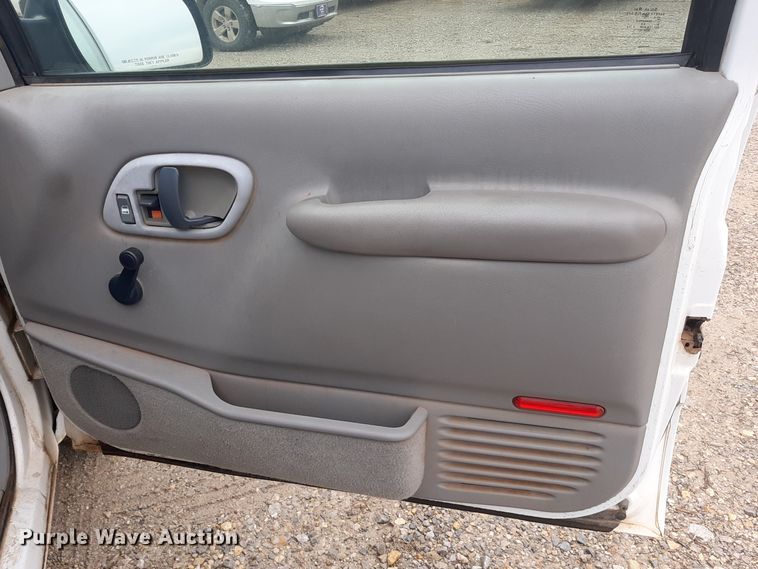 image for item LX9885 1999 Chevrolet Suburban 1500  SUV