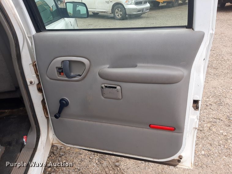 image for item LX9885 1999 Chevrolet Suburban 1500  SUV