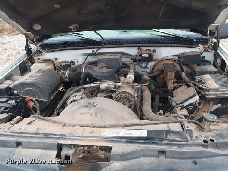 image for item LX9885 1999 Chevrolet Suburban 1500  SUV