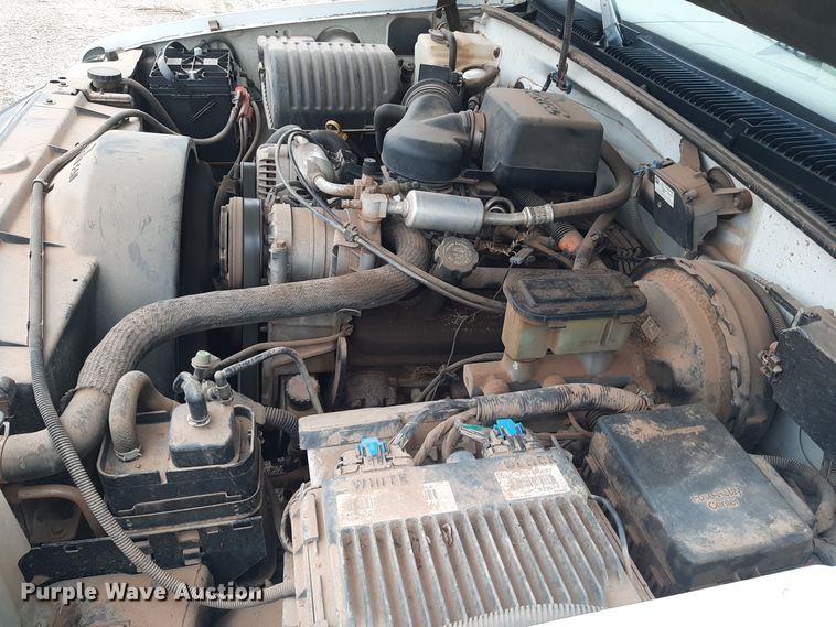 image for item LX9885 1999 Chevrolet Suburban 1500  SUV